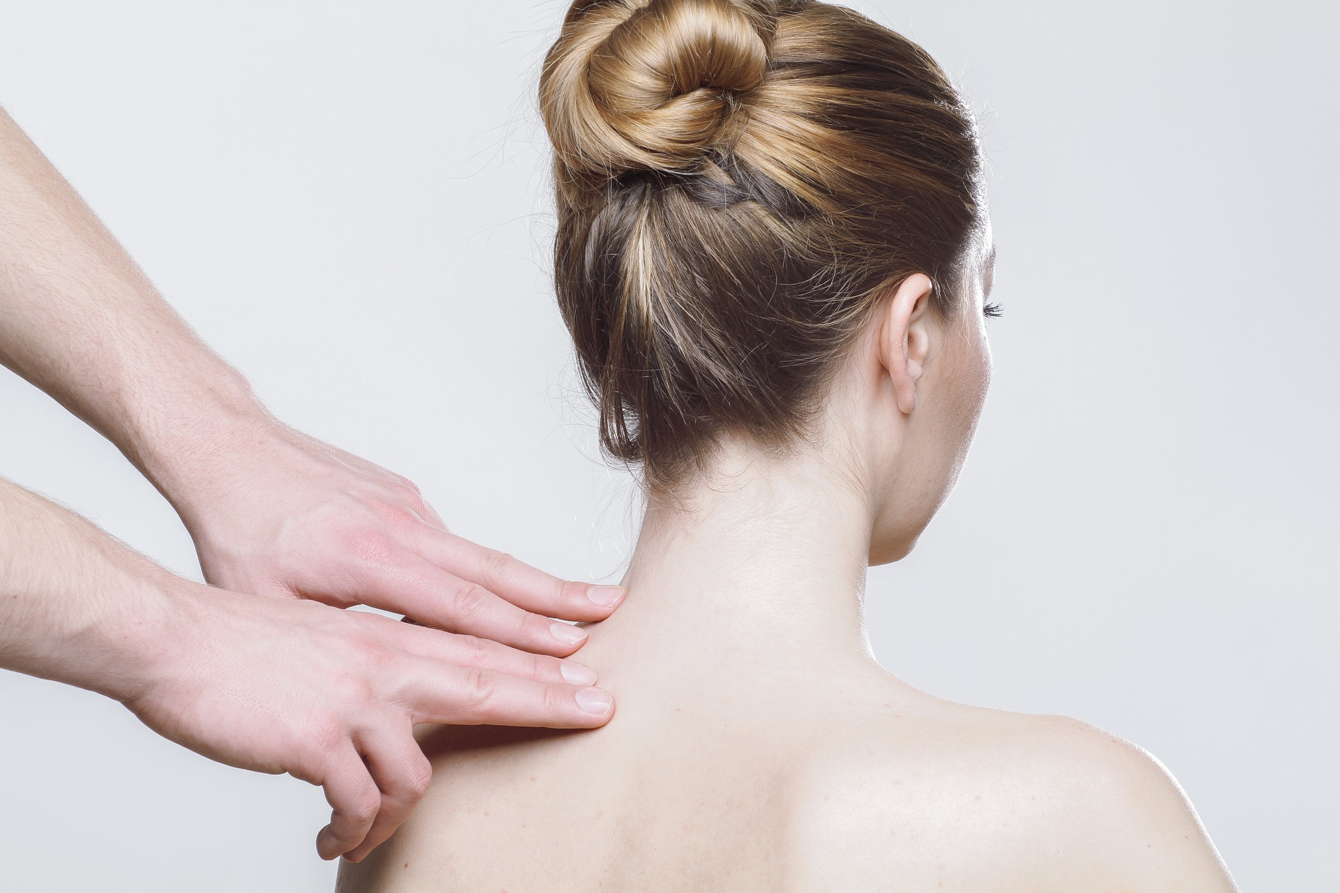 Massage Therapie Raum - Lymphdrainage | Schmerztherapie | Training
