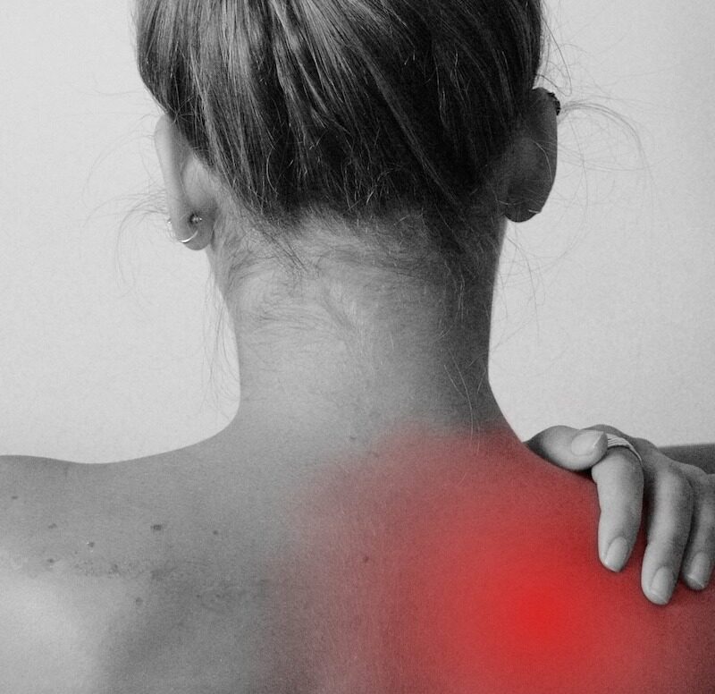 Schulterschmerzen wegen Impingement/Frozen Shoulder Therapie Raum - Lymphdrainage | Schmerztherapie | Training
